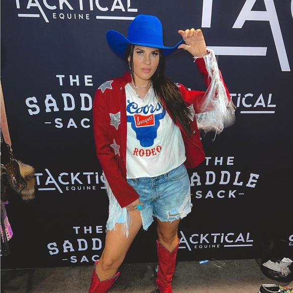 Meet your Posher, Krista - Picture 5 of 12